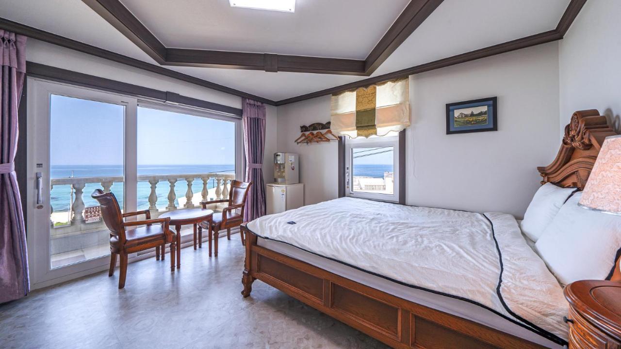 Pension Badawa Gangneung Exterior photo